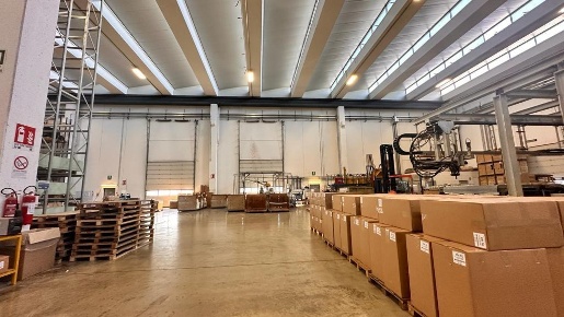 Foto Capannone industriale a Lainate di 15600 m² in affitto