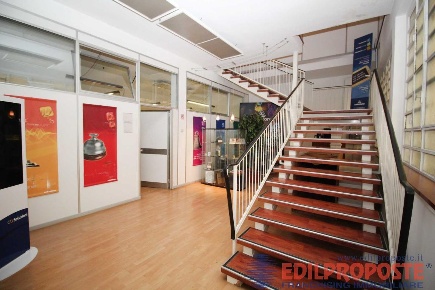 Foto Capannone industriale in Via Di Vittorio, Lazzate di 370 m² in vendita