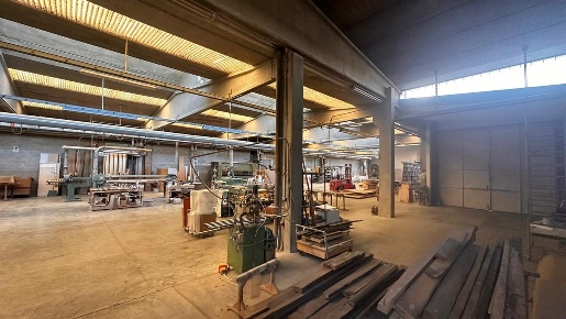Foto Capannone industriale a Limbiate di 4300 m² in vendita