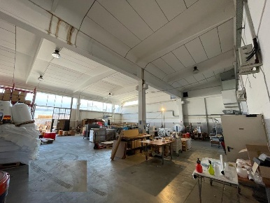 Foto Capannone industriale a Nerviano di 900 m² in vendita