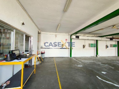 Foto Capannone industriale in VIA LIBERTA', Seriate di 600 m² con 2 locali