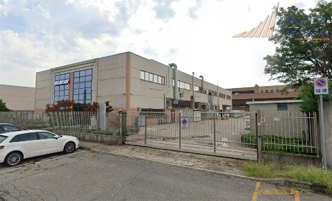 Foto Capannone industriale in via 1° maggio, Vanzago di 2000 m² in vendita