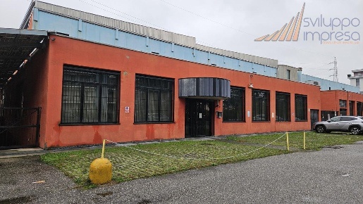 Foto Capannone industriale in Via Garibaldi, Brugherio Centro di 700 m²