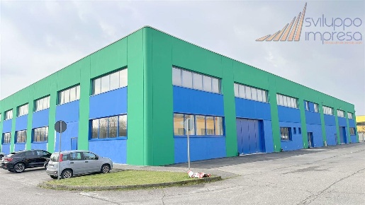 Foto Capannone industriale in via Enrico Mattei, Villasanta di 1250 m²