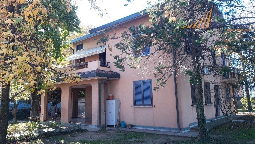 Foto Capannone industriale in via Marconi, Pessano con Bornago Centro