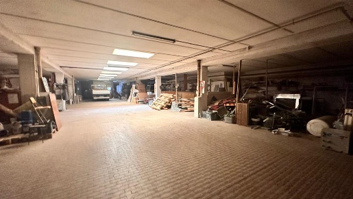 Foto Capannone industriale a Milano di 1700 m² in vendita