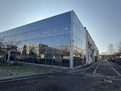Foto Capannone industriale in via delle industrie, Mezzago di 4000 m²