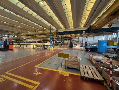 Foto Capannone industriale in via delle industrie, Mezzago di 4000 m²
