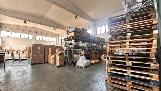 Foto Capannone industriale a Varedo di 3633 m² in vendita