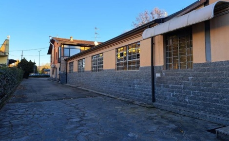 Foto Capannone industriale in Via Sempione 101, Castelletto sopra Ticino