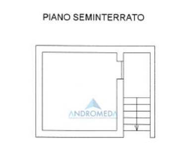 Foto Capannone industriale a Terzigno di 400 m² con 12 locali in affitto