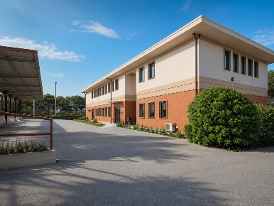 Foto Capannone industriale in via del  pino 14, Piombino Centro di 900 m²