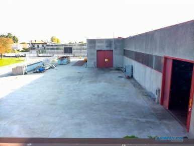 Foto Capannone industriale a Ponso Centro di 2000 m² con 11 locali