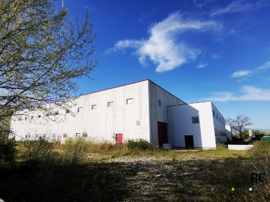 Foto Capannone industriale a Colonnella di 4504 m² con 1 locali in vendita