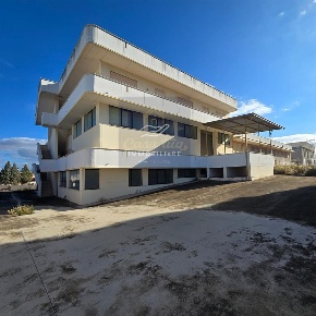 Foto Capannone industriale a Corato di 4000 m² con 10 locali in vendita