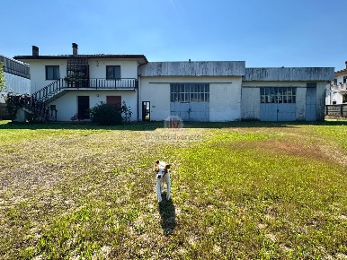Foto Capannone industriale in VIA STAZIONE, Zimella Centro di 1653 m²