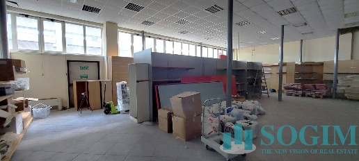 Foto Capannone industriale in VIA LA PIRA, Brugherio di 950 m² in vendita
