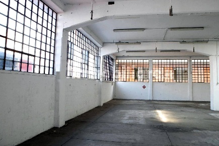 Foto Capannone industriale in Via Sansovino, Torino Le Vallette di 2230 m²