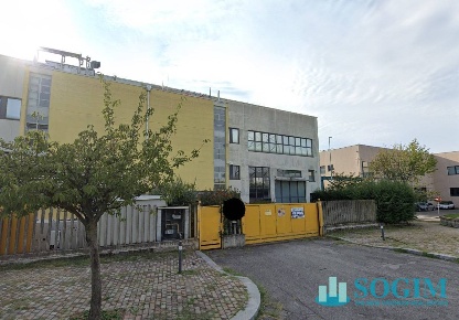 Foto Capannone industriale in via Brughetti, Bovisio-Masciago di 1400 m²