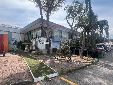 Foto Capannone industriale in Via Pionieri Del Commercio Barese, Bari