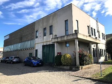 Foto Capannone industriale in Via Cascina Gattafame, Bernareggio di 600 m²