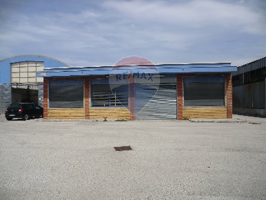 Foto Capannone industriale in Viale Prospero Chartroux, Bari Stanic