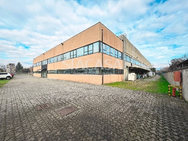 Foto Capannone industriale a Vimercate Centro di 3980 m² in vendita