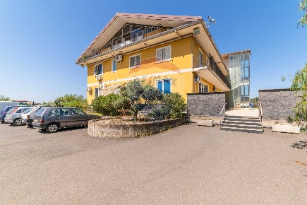 Foto Capannone industriale in VIA ERNESTO CHE GUEVARA, Belpasso di 3700 m²