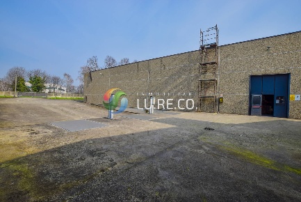Foto Capannone industriale in Via Monti, Desio di 1450 m² in vendita