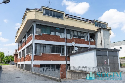 Foto Capannone industriale a Desio di 2320 m² in vendita