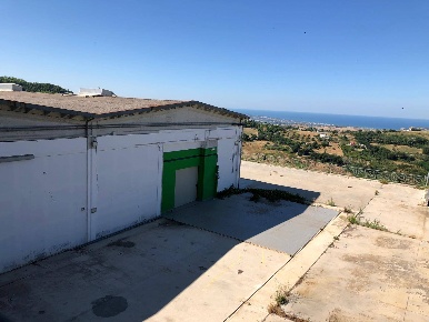 Foto Capannone industriale in Via Sant'Antonio, Atri Centro di 929 m²