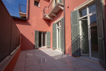 Foto Appartamento in Via Guglielmo Marconi, Verona Centro Storico di 114 m²
