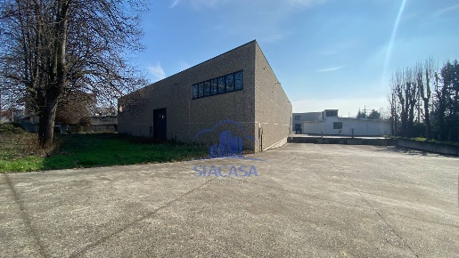 Foto Capannone industriale a Desio di 1190 m² in vendita