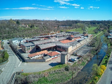 Foto Capannone industriale in Via Del Carso, Fagnano Olona di 7100 m²