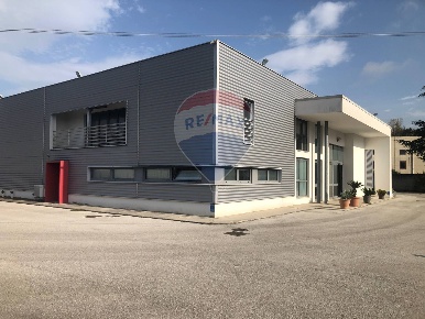 Foto Capannone industriale a Torrecuso di 1100 m² in vendita