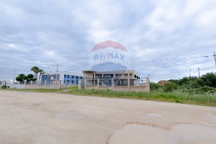Foto Capannone industriale in Via San Sabino, Mola di Bari di 1500 m²