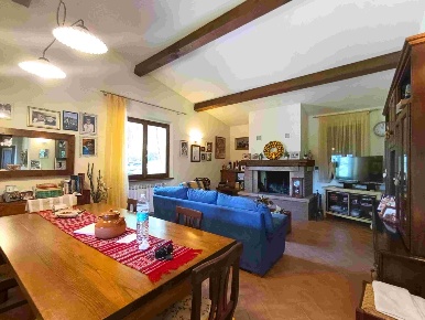 Foto Villa unifamiliare in VIA BELLAVISTA, Pistoia La Cugna - Signorino