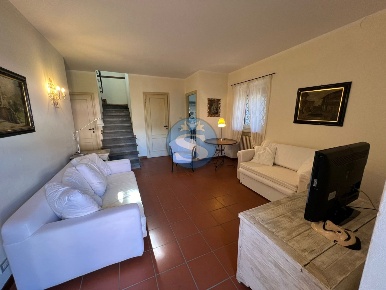 Foto Villa unifamiliare a Pietrasanta di 110 m² con 6 locali in affitto