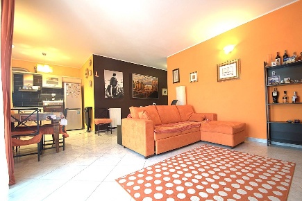 Foto Appartamento in via petri, Campiglia Marittima di 80 m² con 4 locali