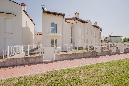 Foto Villa a schiera in VIA DELLE CASCINE, Caorle Ottava Presa di 64 m²