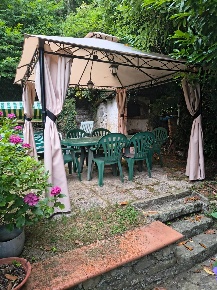 Foto Casa indipendente a Comano di 150 m² con 4 locali in vendita