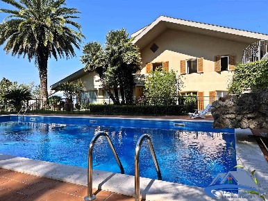 Foto Appartamento a Terni Villa Palma - Piedimonte di 280 m² con 6 locali