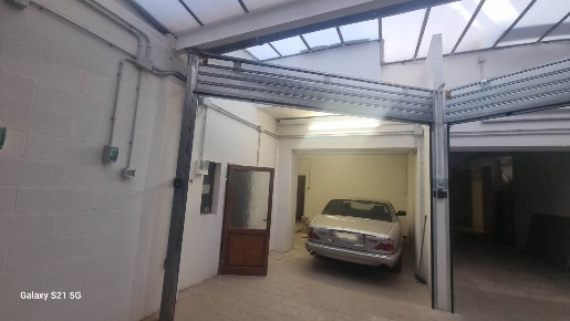 Foto Garage in Via Atto Vannucci, Firenze di 27 m² con 1 locali in vendita
