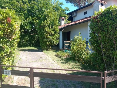 Foto Villa unifamiliare in Viale Raffaello Sanzio 222/2, Comacchio