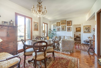 Foto Villa bifamiliare a Bagno a Ripoli Centro di 150 m² con 7 locali