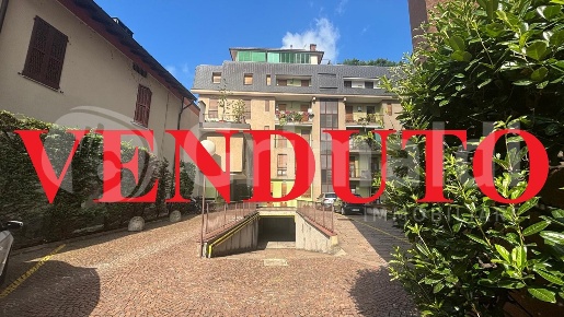 Foto Appartamento in Via Piatti 7, Abbiategrasso di 105 m² con 4 locali