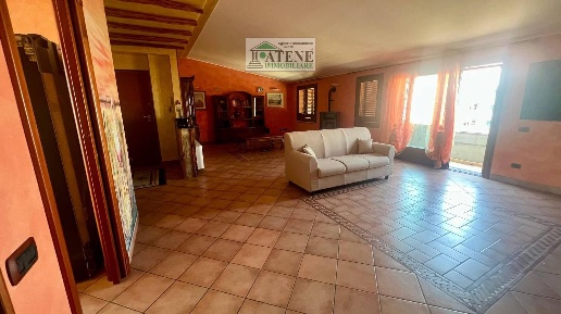 Foto Appartamento a Quartu Sant'Elena Quartu di 160 m² con 4 locali
