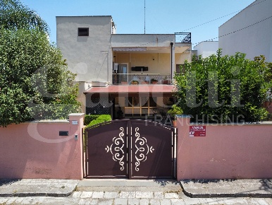 Foto Casa indipendente in Via ascanio grandi 10, Melissano di 400 m²