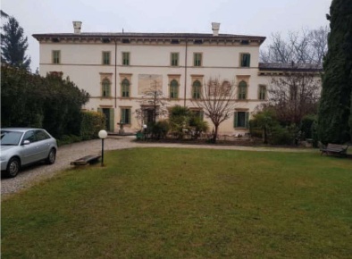 Foto Villa unifamiliare in Via Quar, San Pietro in Cariano di 722 m²