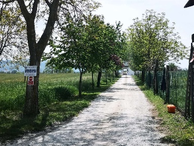 Foto Appartamento in Via Colle Pezze  17, Gualdo Tadino di 227 m²